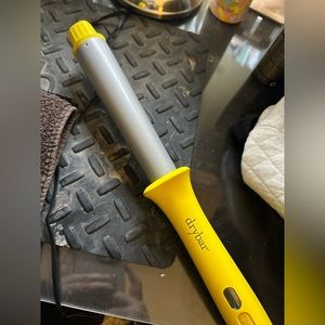 Drybar “The Wrap Party” styling wand.